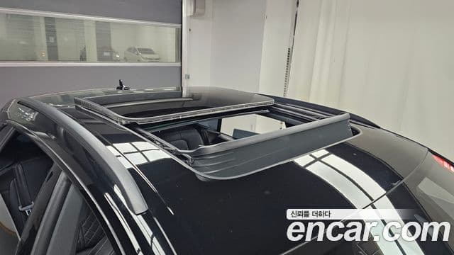 Audi Q8 2023 — Photo 11/20