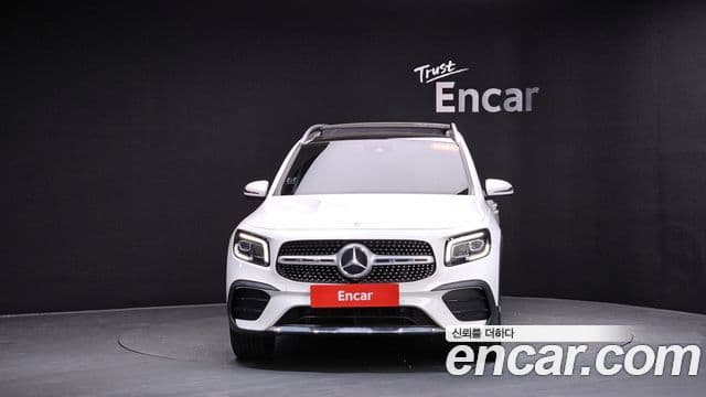 Mercedes-Benz GLB-Class 2021 — ფოტო 3/20