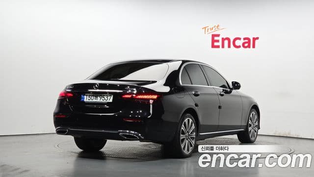 Mercedes-Benz E-Class 2023 — Şəkil 2/20