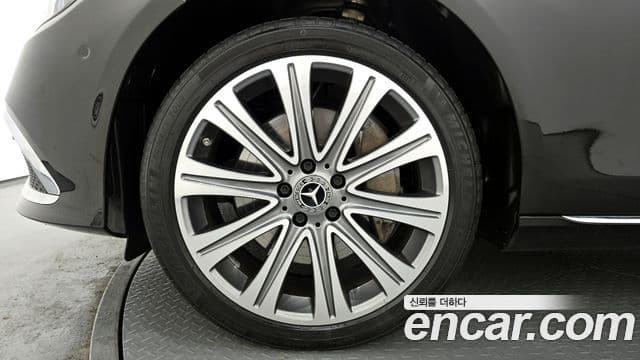 Mercedes-Benz E-Class 2023 — Şəkil 5/20