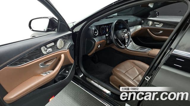 Mercedes-Benz E-Class 2023 — Şəkil 11/20