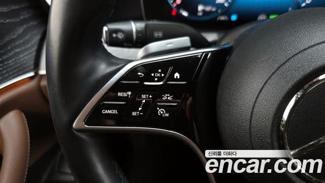 Mercedes-Benz E-Class 2023 — Şəkil 18/20