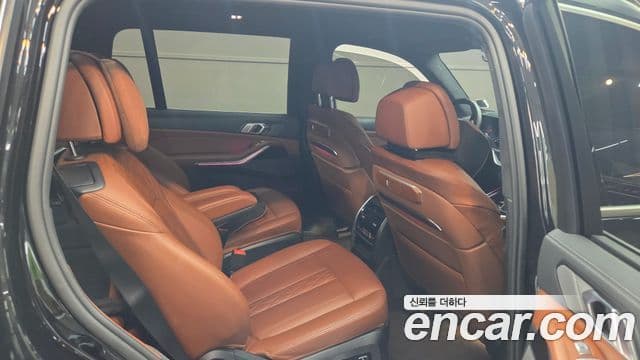 BMW X7 2023 — ფოტო 10/20