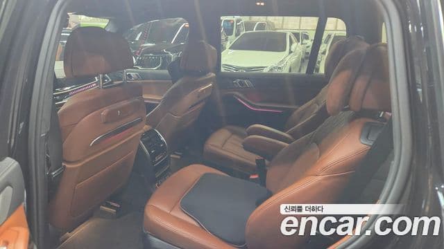BMW X7 2023 — ფოტო 11/20