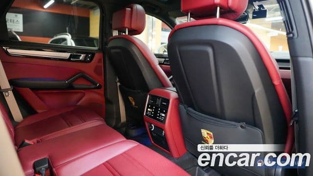 Porsche Cayenne 2023 — Şəkil 8/20