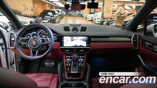 Porsche Cayenne 2023 — Şəkil 16/20