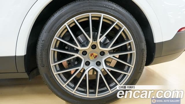 Porsche Cayenne 2023 — Şəkil 18/20