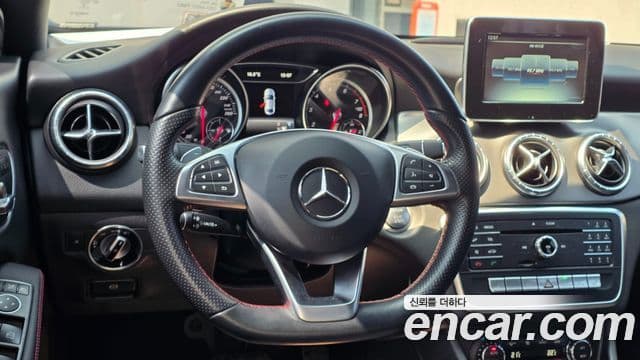 Mercedes-Benz CLA-Class 2018 — ფოტო 3/19
