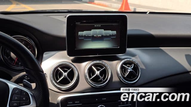 Mercedes-Benz CLA-Class 2018 — ფოტო 16/19