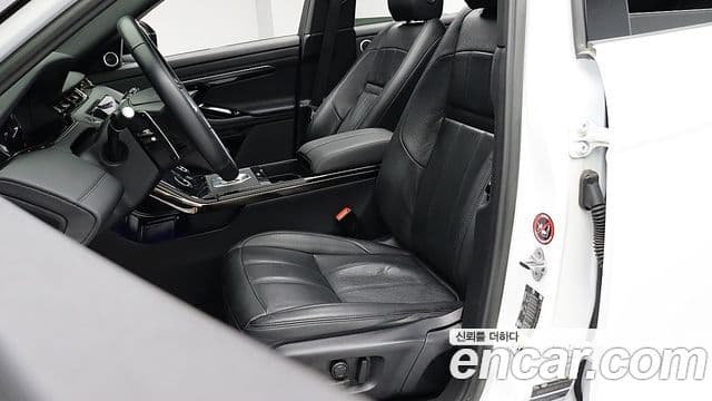 Land Rover Range Rover Evoque 2022 — ფოტო 3/20