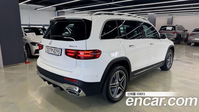 Mercedes-Benz GLB-Class 2025 — Şəkil 1/16