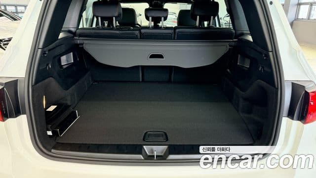 Mercedes-Benz GLB-Class 2025 — Şəkil 14/16