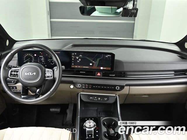 Kia Carnival 2023 — ფოტო 6/20
