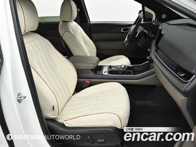 Kia Carnival 2023 — ფოტო 9/20