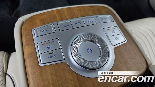 Genesis G80 2020 — ფოტო 13/20