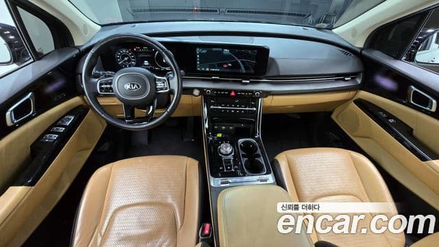 Kia Carnival 2020 — фото 7 из 20