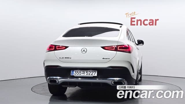 Mercedes-Benz GLE-Class 2021 — ფოტო 3/20