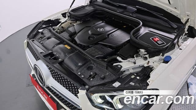 Mercedes-Benz GLE-Class 2021 — ფოტო 5/20