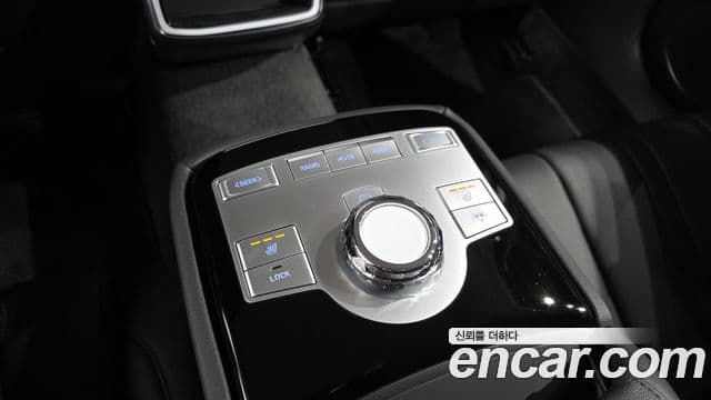 Genesis Electrified G80 2026 — Şəkil 19/20