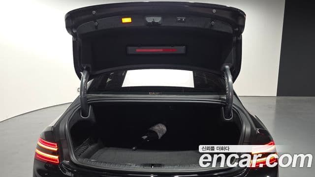 Genesis Electrified G80 2026 — Şəkil 20/20
