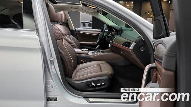 BMW 5 Series 2020 — Şəkil 10/20