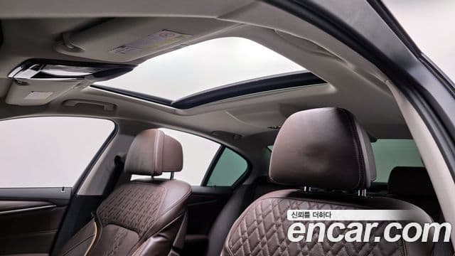 BMW 5 Series 2020 — Şəkil 19/20