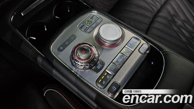 Genesis G90 2022 — Şəkil 9/20