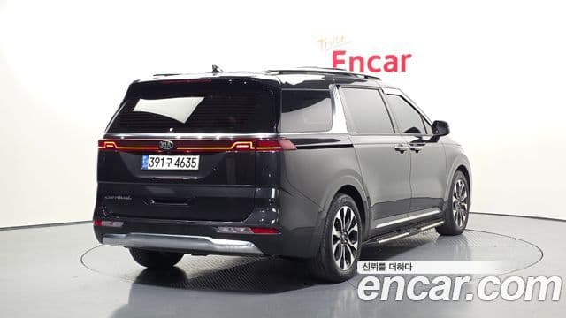 Kia Carnival 2021 — фото 2 из 20