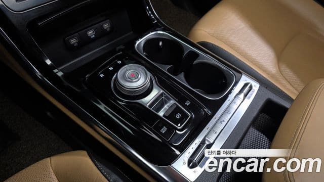 Kia Carnival 2021 — Şəkil 9/20