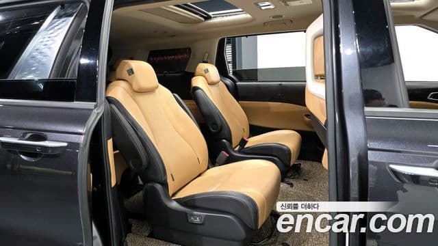 Kia Carnival 2021 — Şəkil 12/20
