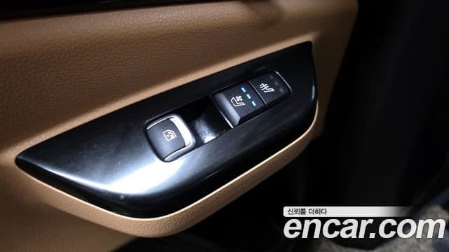 Kia Carnival 2021 — Şəkil 18/20