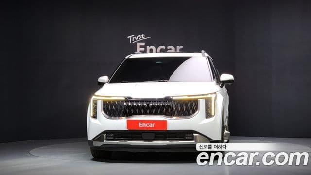 Kia Carnival 2024 — Şəkil 8/20