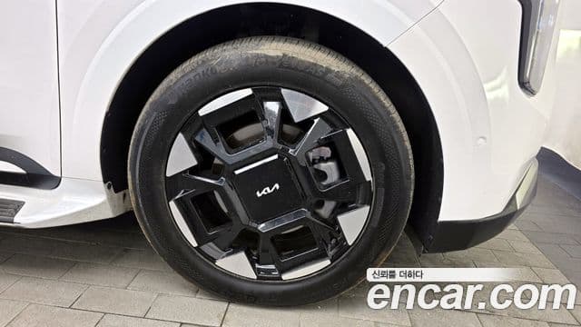 Kia Carnival 2024 — Şəkil 19/20