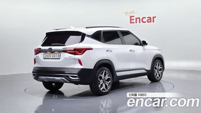 Kia Seltos 2019 — ფოტო 2/20