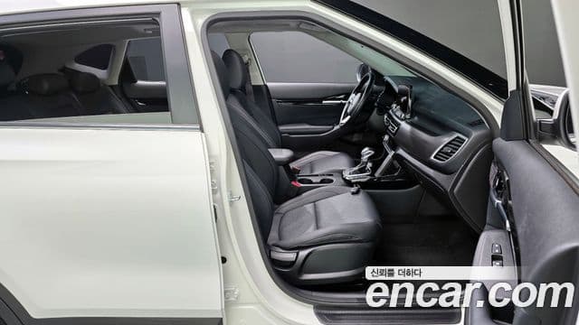 Kia Seltos 2019 — фото 10 из 20