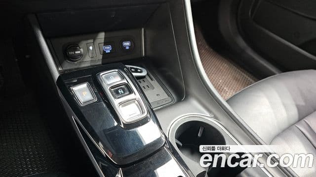 Hyundai Sonata Hybrid 2021 — ფოტო 11/20