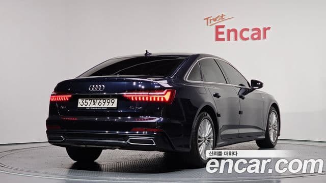 Audi A6 2021 — Фото 1/20