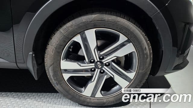 Kia Sorento 2021 — Фото 5/20