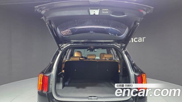 Kia Sorento 2021 — Фото 20/20
