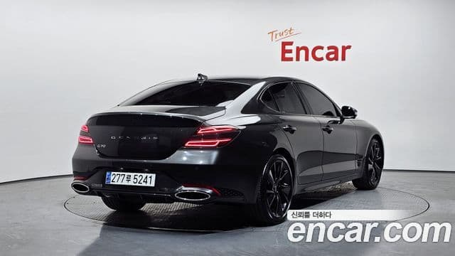 Genesis G70 2023 — ფოტო 2/20