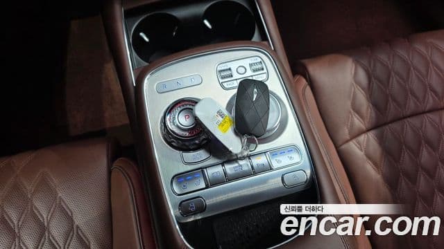 Genesis G90 2023 — ფოტო 9/20