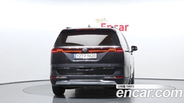 Kia Carnival 2021 — Фото 4/20