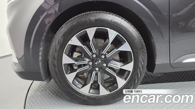 Kia Carnival 2021 — Фото 5/20