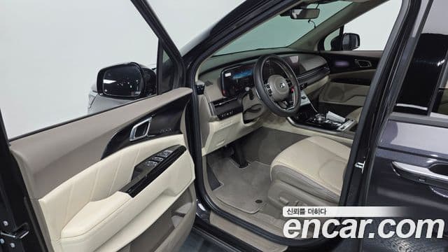 Kia Carnival 2021 — Фото 11/20
