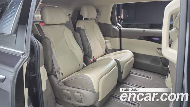 Kia Carnival 2021 — Фото 12/20