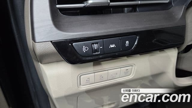 Kia Carnival 2021 — Фото 16/20