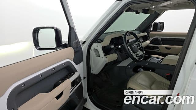 Land Rover Defender 2021 — ფოტო 10/20