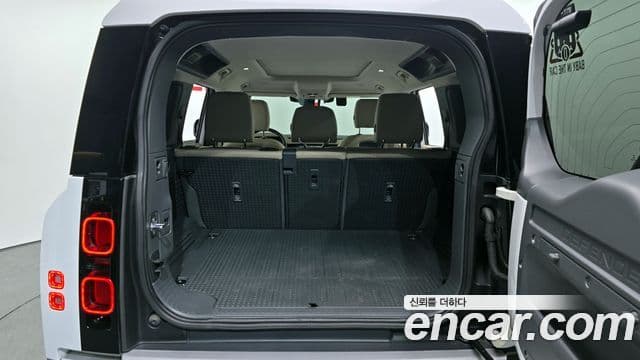 Land Rover Defender 2021 — ფოტო 20/20