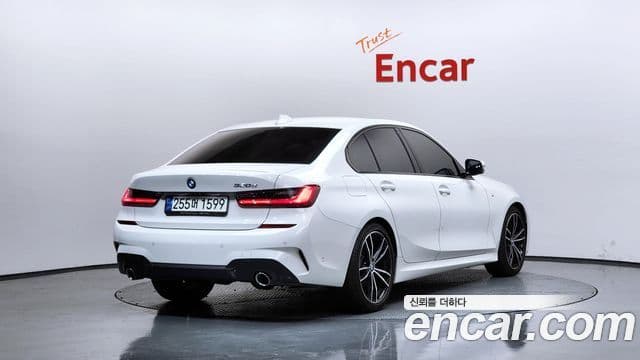 BMW 3 Series 2021 — ფოტო 2/20