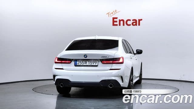 BMW 3 Series 2021 — ფოტო 4/20